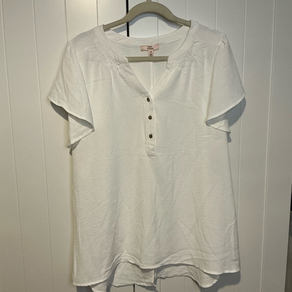 White Button-Front Women's Top - Picture 1 of 4